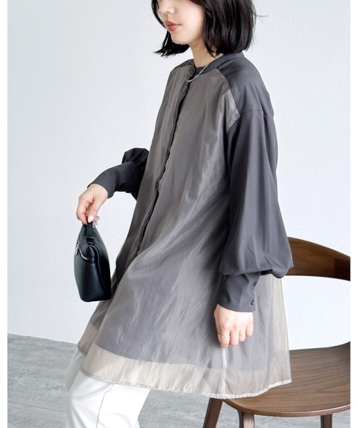 reca(レカ)の「オーガンジーレイヤードブラウス(シャツ/ブラウス・レディース・ブラック/ダークグリーン/グレイッシュベージュ/カーキブラウン/チャコールグレー/キャメル・M)」の2枚目の写真