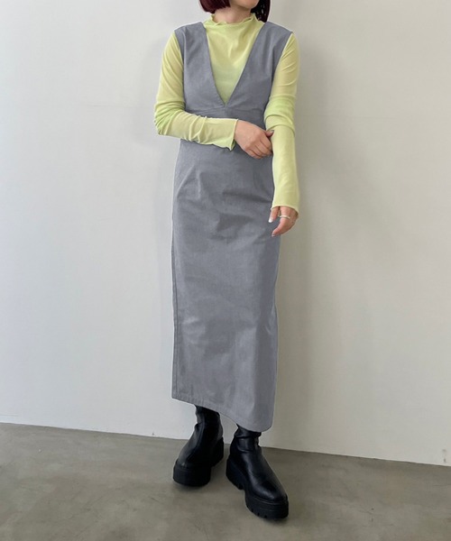 LOWRYS FARM(ローリーズファーム)の「Vアキジャンスカ(ジャンパースカート・レディース・チャコール/アイボリー/ブラック/グレー・マルチサイズ)」の3枚目の写真