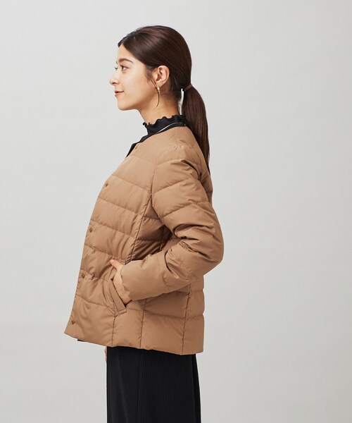 SHOO・LA・RUE(シューラルー)の「◆【着る 続く エコ】軽くて 洗える ライトダウンジャケット【CIRCRIC】(ダウンジャケット/コート・レディース・キャメル/ライトベージュ/ダークネイビー/ナチュラル・05/03/01/02/06/04)」の19枚目の写真