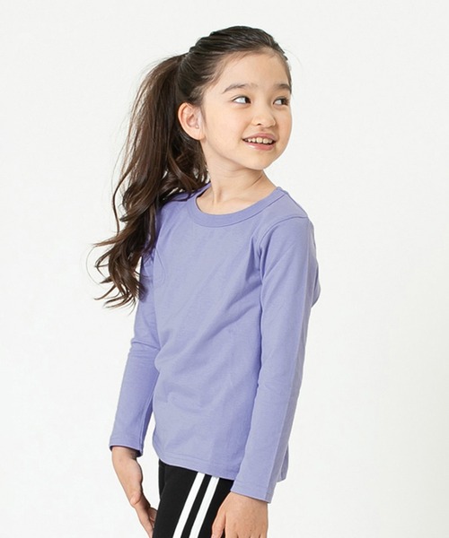 chil2（チルツー）の「全20色 コットン100％ 無地ロンT（Tシャツ/カットソー・キッズ・グレイッシュブルー/ベージュ/カーキ/グリーン/ブラック/マスタード/オレンジ/ラベンダー/オレンジ系その他/ライトイエロー/チャコールグレー/ワインレッド/ネイビー/サックスブルー/グレー/ホワイト/クリーム/スモークピンク/ミント/レッド・90cm/150cm/110cm/140cm/120cm/160cm/80ｃｍ/130cm/100cm）」の14枚目の写真