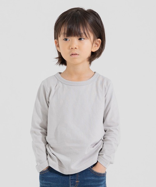 chil2（チルツー）の「全20色 コットン100％ 無地ロンT（Tシャツ/カットソー・キッズ・グレイッシュブルー/ベージュ/カーキ/グリーン/ブラック/マスタード/オレンジ/ラベンダー/オレンジ系その他/ライトイエロー/チャコールグレー/ワインレッド/ネイビー/サックスブルー/グレー/ホワイト/クリーム/スモークピンク/ミント/レッド・90cm/150cm/110cm/140cm/120cm/160cm/80ｃｍ/130cm/100cm）」の5枚目の写真