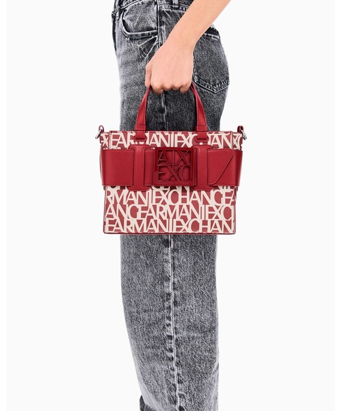 ARMANI EXCHANGE(アルマーニエクスチェンジ)の「【A|X アルマーニ エクスチェンジ】BOXロゴバックル ミニハンドバッグ(オールオーバーロゴ)(ハンドバッグ・レディース・シルバー/ブラック/ブロンズ/サンドベージュ・FREE)」の15枚目の写真