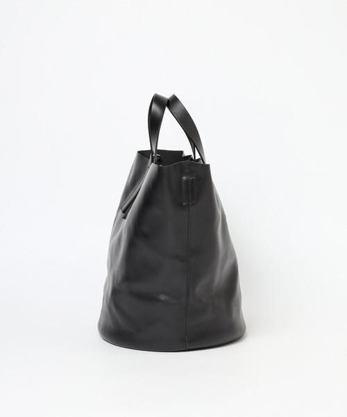 Curensology(カレンソロジー)の「Curensology(カレンソロジー)/レザーヘルメットバッグ(ショルダーバッグ・レディース・モカ/ブラック/キャメル・FREE)」の14枚目の写真