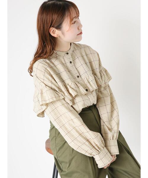 ehka sopo（エヘカソポ）の「スクエア切替フリルブラウス（シャツ/ブラウス・レディース・ネイビー/ベージュ/ブルー/キャメル・F）」の2枚目の写真