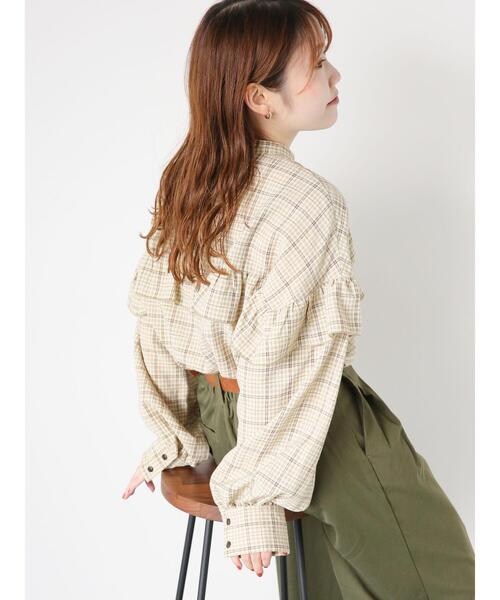 ehka sopo（エヘカソポ）の「スクエア切替フリルブラウス（シャツ/ブラウス・レディース・ネイビー/ベージュ/ブルー/キャメル・F）」の13枚目の写真