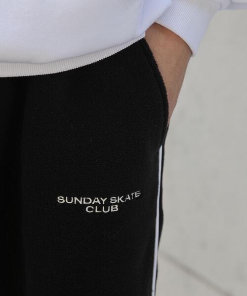 WEGO（ウィゴー）の「WEGO/フリースパイピングトラックパンツ（スウェットパンツ・メンズ・ブラック・MEDIUM/LARGE）」の3枚目の写真