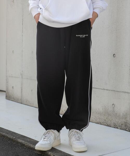 WEGO（ウィゴー）の「WEGO/フリースパイピングトラックパンツ（スウェットパンツ・メンズ・ブラック・MEDIUM/LARGE）」の7枚目の写真