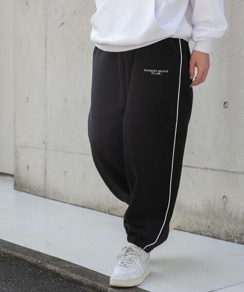 WEGO（ウィゴー）の「WEGO/フリースパイピングトラックパンツ（スウェットパンツ・メンズ・ブラック・MEDIUM/LARGE）」の8枚目の写真