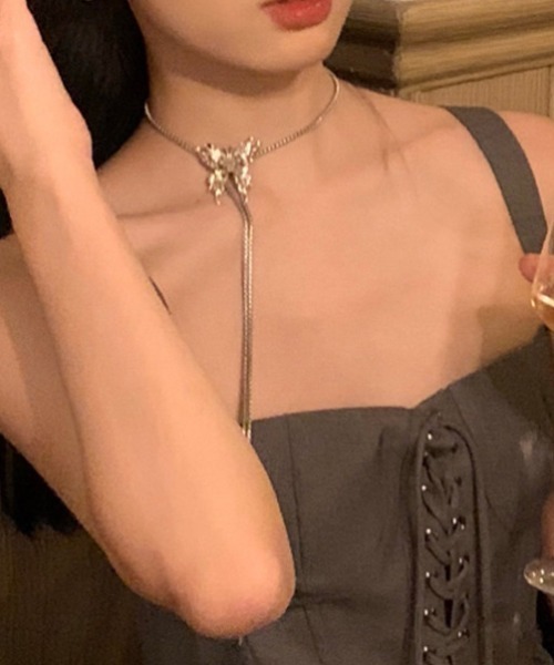 Vipoa（ヴィポア）の「ANTIQUE BUTTERFLY PENDANT NECKLACE（ネックレス・レディース・シルバー・FREE）」の11枚目の写真