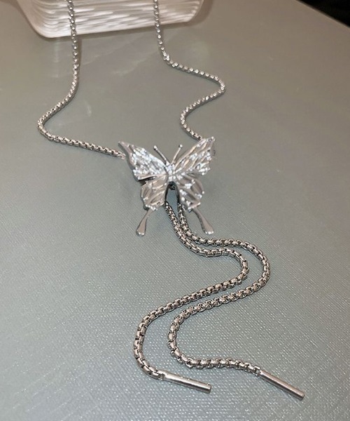 Vipoa（ヴィポア）の「ANTIQUE BUTTERFLY PENDANT NECKLACE（ネックレス・レディース・シルバー・FREE）」の10枚目の写真