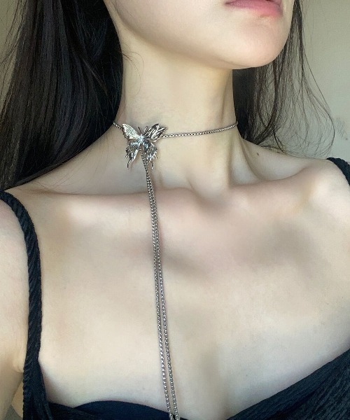 Vipoa（ヴィポア）の「ANTIQUE BUTTERFLY PENDANT NECKLACE（ネックレス・レディース・シルバー・FREE）」の6枚目の写真