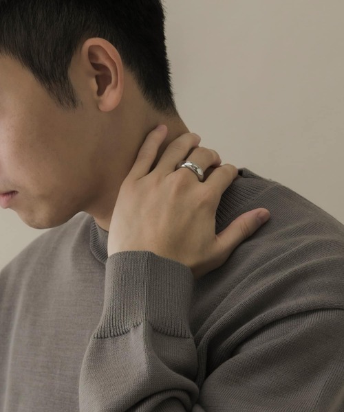 SMELLY（スメリー）の「ワイドシンプルリング（リング・メンズ・シルバー・18）」の3枚目の写真