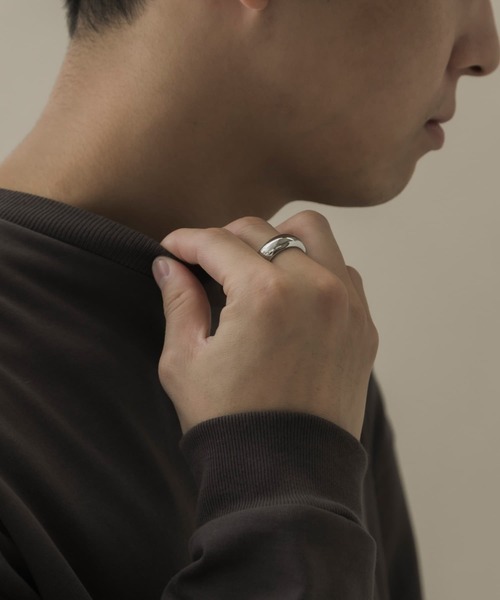 SMELLY（スメリー）の「ワイドシンプルリング（リング・メンズ・シルバー・18）」の7枚目の写真