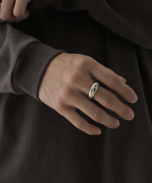 SMELLY（スメリー）の「ワイドシンプルリング（リング・メンズ・シルバー・18）」の8枚目の写真