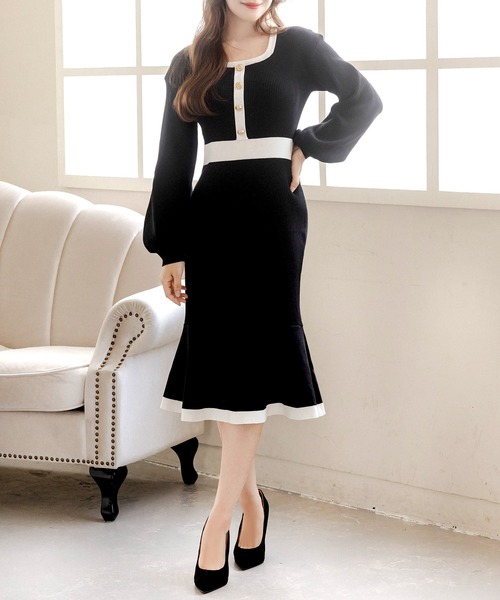 Julia Boutique(ジュリアブティック)の「ミディアム丈・パイピングマーメイドニットワンピース(ワンピース・レディース・ブラック/ベージュ・MEDIUM)」の2枚目の写真