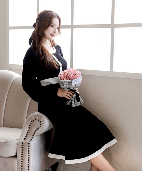 Julia Boutique(ジュリアブティック)の「ミディアム丈・パイピングマーメイドニットワンピース(ワンピース・レディース・ブラック/ベージュ・MEDIUM)」の12枚目の写真