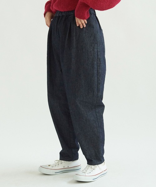 yuni（ユニ　）の「10oz デニム　コクーンパンツ 1701PT003241（デニムパンツ・レディース・インディゴブルー/ブラック・S/M）」の13枚目の写真