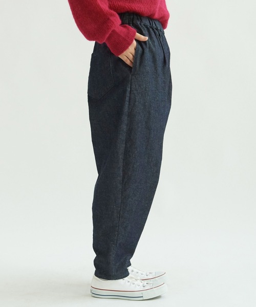 yuni（ユニ　）の「10oz デニム　コクーンパンツ 1701PT003241（デニムパンツ・レディース・インディゴブルー/ブラック・S/M）」の15枚目の写真