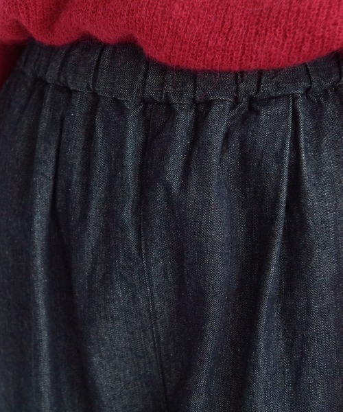 yuni（ユニ　）の「10oz デニム　コクーンパンツ 1701PT003241（デニムパンツ・レディース・インディゴブルー/ブラック・S/M）」の17枚目の写真