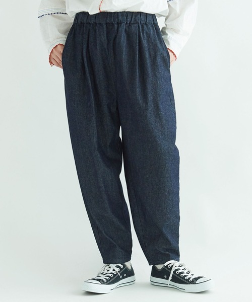 yuni（ユニ　）の「10oz デニム　コクーンパンツ 1701PT003241（デニムパンツ・レディース・インディゴブルー/ブラック・S/M）」の4枚目の写真