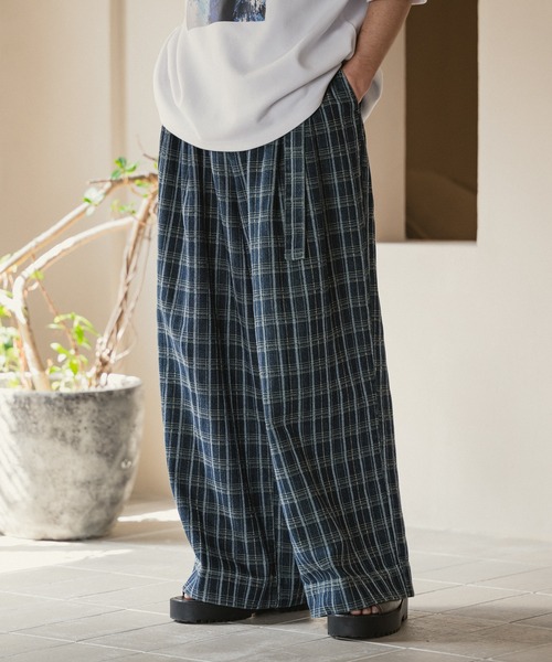 CASPER JOHN（キャスパージョン）の「Belted check denim pants/ベルテッドチェックデニムパンツ（デニムパンツ・メンズ・インディゴブルー/ダークインディゴブルー・SMALL/X-SMALL/LARGE/MEDIUM）」の14枚目の写真