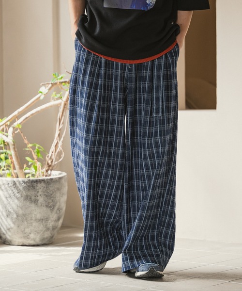 CASPER JOHN（キャスパージョン）の「Belted check denim pants/ベルテッドチェックデニムパンツ（デニムパンツ・メンズ・インディゴブルー/ダークインディゴブルー・SMALL/X-SMALL/LARGE/MEDIUM）」の4枚目の写真