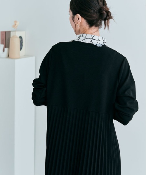 kirakiraShop(キラキラショップ)の「「mochiz」全方向 ストレッチ プリーツ 切り替え ワンピース(ワンピース・レディース・ブラック/ブラウン/ネイビー/ベージュ/ライトベージュ/チャコール・FREE)」の14枚目の写真