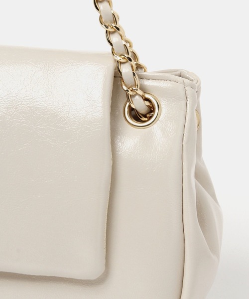 FOREVER 21（フォーエバー トゥエンティーワン）の「チェーンフラップバッグ（ハンドバッグ・レディース・ブラック/ホワイト系その他2・FREE）」の5枚目の写真