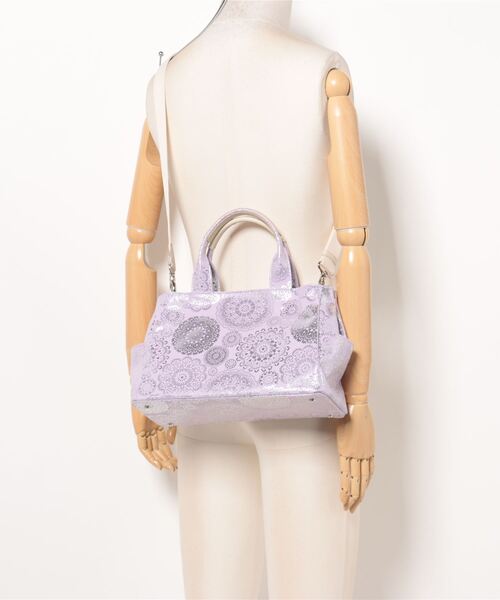 SHiME(シィメ)の「SHiMEシィメ DAスパークリング 2WAYハンドバッグ(ハンドバッグ・レディース・グレー/アイボリー/ラベンダー・FREE)」の4枚目の写真