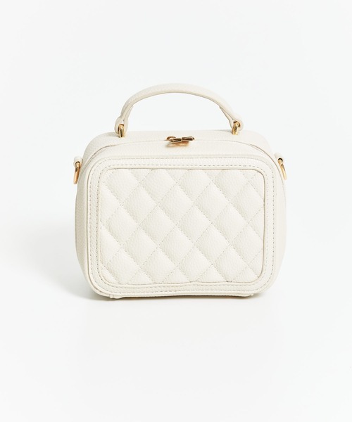 NOELA(ノエラ)の「キルティングスクエアバッグ(ショルダーバッグ・レディース・ブラック/オフホワイト/イエロー・フリー)」の2枚目の写真