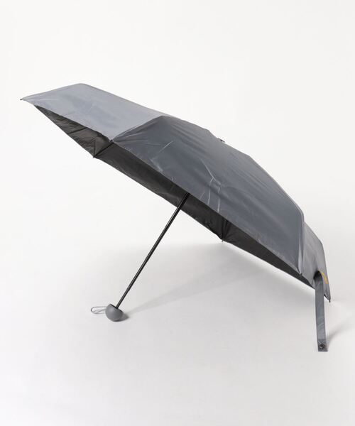 LUON(ルオン)の「LUON/【晴雨兼用】収納ケース付き 軽量 コンパクト 折りたたみ傘(折りたたみ傘・レディース・ホワイト系その他2/ブルー/グレー/パープル/ネイビー/オレンジ/グリーン/ホワイト/ホワイト系その他/ライトグリーン/ワインレッド/ブラック/ライトブルー/ピンク・FREE)」の5枚目の写真