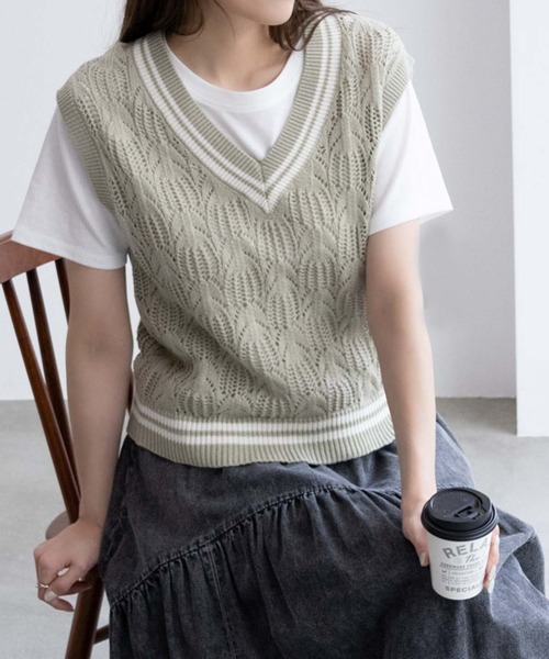 NAVY(ネイビー)の「NAVY チルデンVネックベスト+インナーTシャツセット アンサンブル(アンサンブル・レディース・ミント/ベージュ/ライトグレー・M/L)」の3枚目の写真