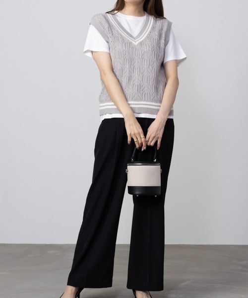 NAVY(ネイビー)の「NAVY チルデンVネックベスト+インナーTシャツセット アンサンブル(アンサンブル・レディース・ミント/ベージュ/ライトグレー・M/L)」の4枚目の写真