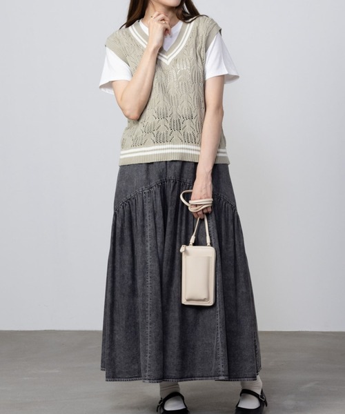 NAVY(ネイビー)の「NAVY チルデンVネックベスト+インナーTシャツセット アンサンブル(アンサンブル・レディース・ミント/ベージュ/ライトグレー・M/L)」の6枚目の写真