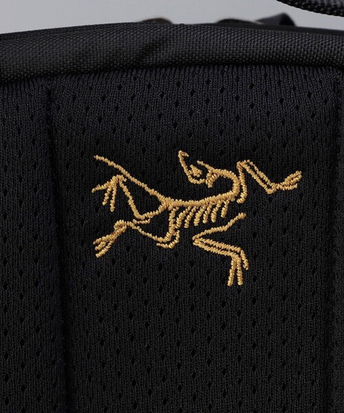 ARC'TERYX（アークテリクス）の「ARC' TERYX/アークテリクス Mantis 16 Backpack/マンティス16 バックパック（バックパック/リュック・メンズ・その他9/ブラック/インディゴブルー・ﾌﾘ-）」の12枚目の写真