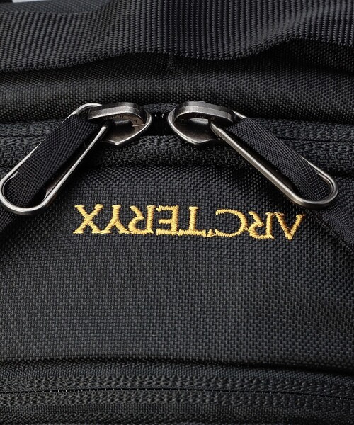 ARC'TERYX（アークテリクス）の「ARC' TERYX/アークテリクス Mantis 16 Backpack/マンティス16 バックパック（バックパック/リュック・メンズ・その他9/ブラック/インディゴブルー・ﾌﾘ-）」の13枚目の写真