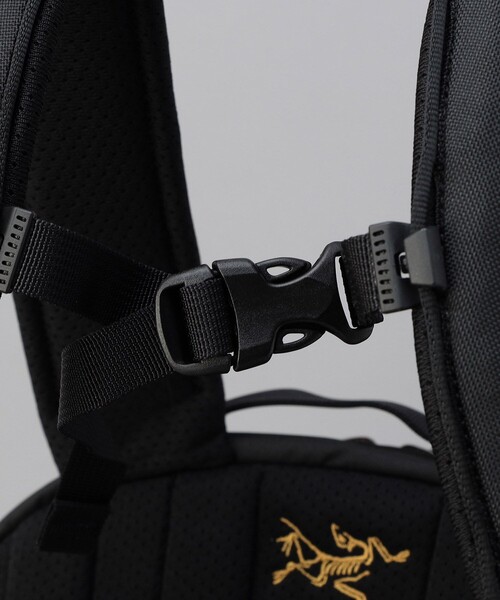 ARC'TERYX（アークテリクス）の「ARC' TERYX/アークテリクス Mantis 16 Backpack/マンティス16 バックパック（バックパック/リュック・メンズ・その他9/ブラック/インディゴブルー・ﾌﾘ-）」の16枚目の写真