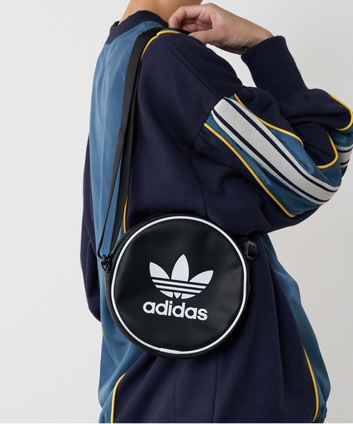 国内即発【adidas】アディカラー クラシック ラウンドバッグ adidas（アディダス）の「【adidas/アディダス】アディカラー