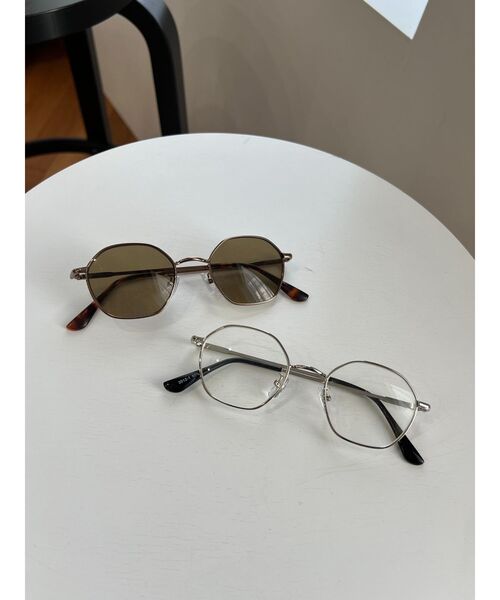 EMODA（エモダ）の「ヘキサゴンティンフレームグラス（サングラス・レディース・ブラウン/クリア・FREE）」の3枚目の写真