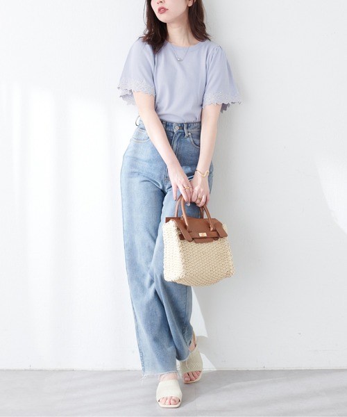 natural couture(ナチュラルクチュール)の「フラワー刺繍×パールフレア袖ニット(ニット/セーター・レディース・サックスブルー/ピンクベージュ/アイボリー/ネイビー/ラベンダー・FREE)」の19枚目の写真