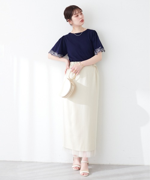 natural couture(ナチュラルクチュール)の「フラワー刺繍×パールフレア袖ニット(ニット/セーター・レディース・サックスブルー/ピンクベージュ/アイボリー/ネイビー/ラベンダー・FREE)」の14枚目の写真