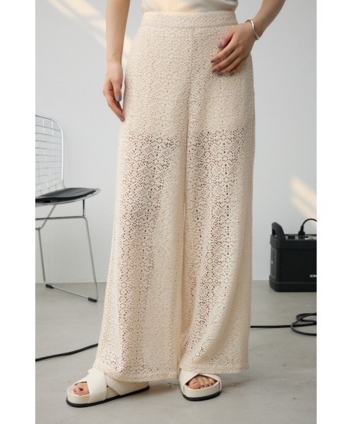 AZUL by moussy（アズールバイマウジー）の「レースワイドパンツ（その他パンツ・レディース・アイボリー/ブラック/オレンジ・MEDIUM/SMALL）」の2枚目の写真