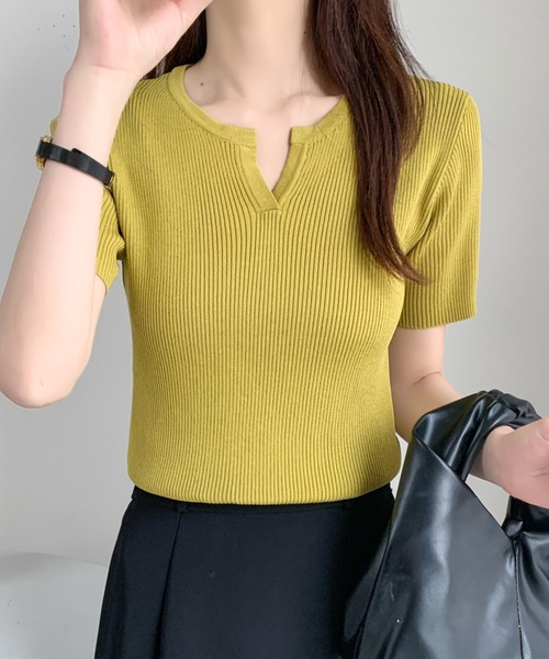 ECLIN(エクラン)の「キーネックリブニットトップス(ニット/セーター・レディース・ブルーグレー/マスタード/グレイッシュベージュ・FREE)」の12枚目の写真