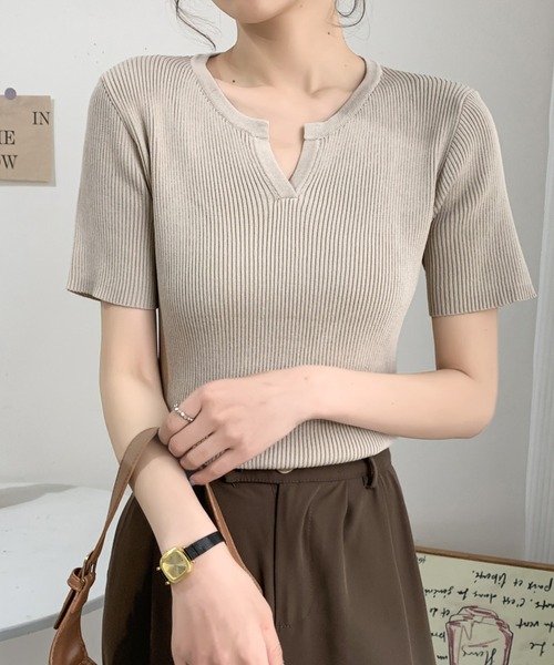 ECLIN(エクラン)の「キーネックリブニットトップス(ニット/セーター・レディース・ブルーグレー/マスタード/グレイッシュベージュ・FREE)」の16枚目の写真