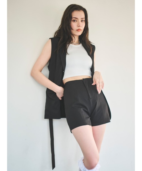 EGOIST(エゴイスト)の「ベルト付テーラードベスト(ベスト・レディース・ホワイト/ブラック・FREE)」の2枚目の写真