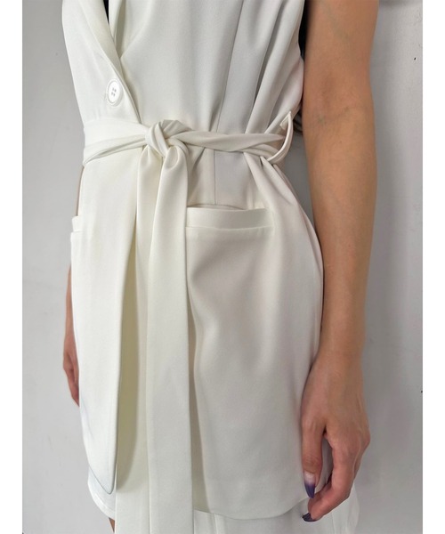 EGOIST(エゴイスト)の「ベルト付テーラードベスト(ベスト・レディース・ホワイト/ブラック・FREE)」の20枚目の写真