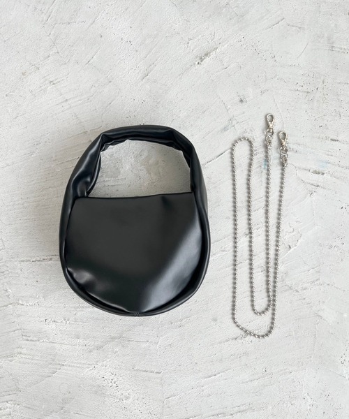 Me%（ミィパーセント）の「パフィーポーチショルダー 126860（ショルダーバッグ・レディース・シルバー/ブラック・FREE）」の9枚目の写真