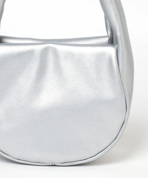 Me%（ミィパーセント）の「パフィーポーチショルダー 126860（ショルダーバッグ・レディース・シルバー/ブラック・FREE）」の20枚目の写真