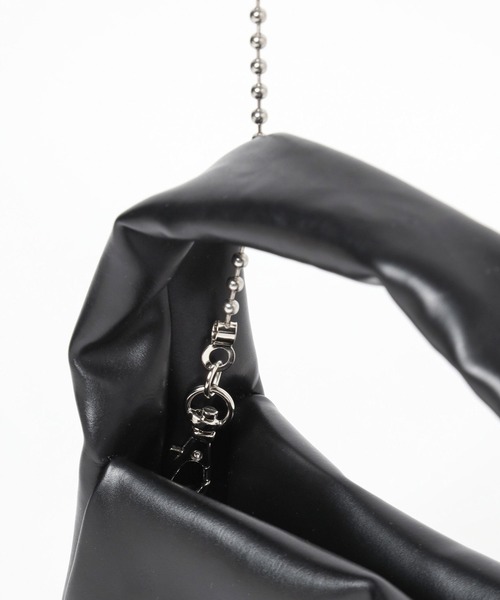 Me%（ミィパーセント）の「パフィーポーチショルダー 126860（ショルダーバッグ・レディース・シルバー/ブラック・FREE）」の19枚目の写真