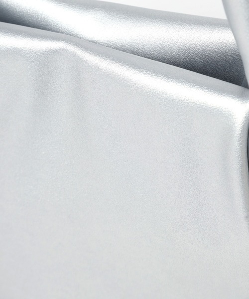 Me%（ミィパーセント）の「パフィーポーチショルダー 126860（ショルダーバッグ・レディース・シルバー/ブラック・FREE）」の11枚目の写真